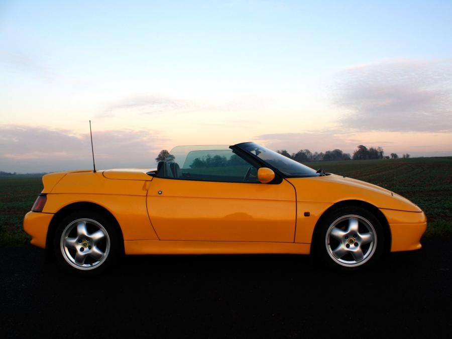 Lotus Elan S2 1994 года  (фото 7 из 7)
